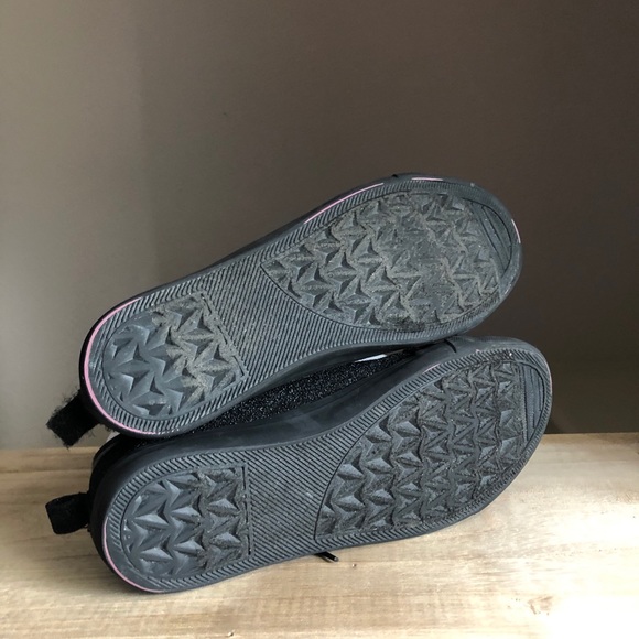 Maurice’s Harlee Shimmer Side Zip Sneakers - Picture 4 of 5